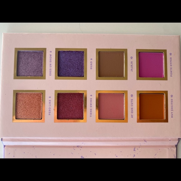 Eyeshadow Palette - Picture 3 of 3